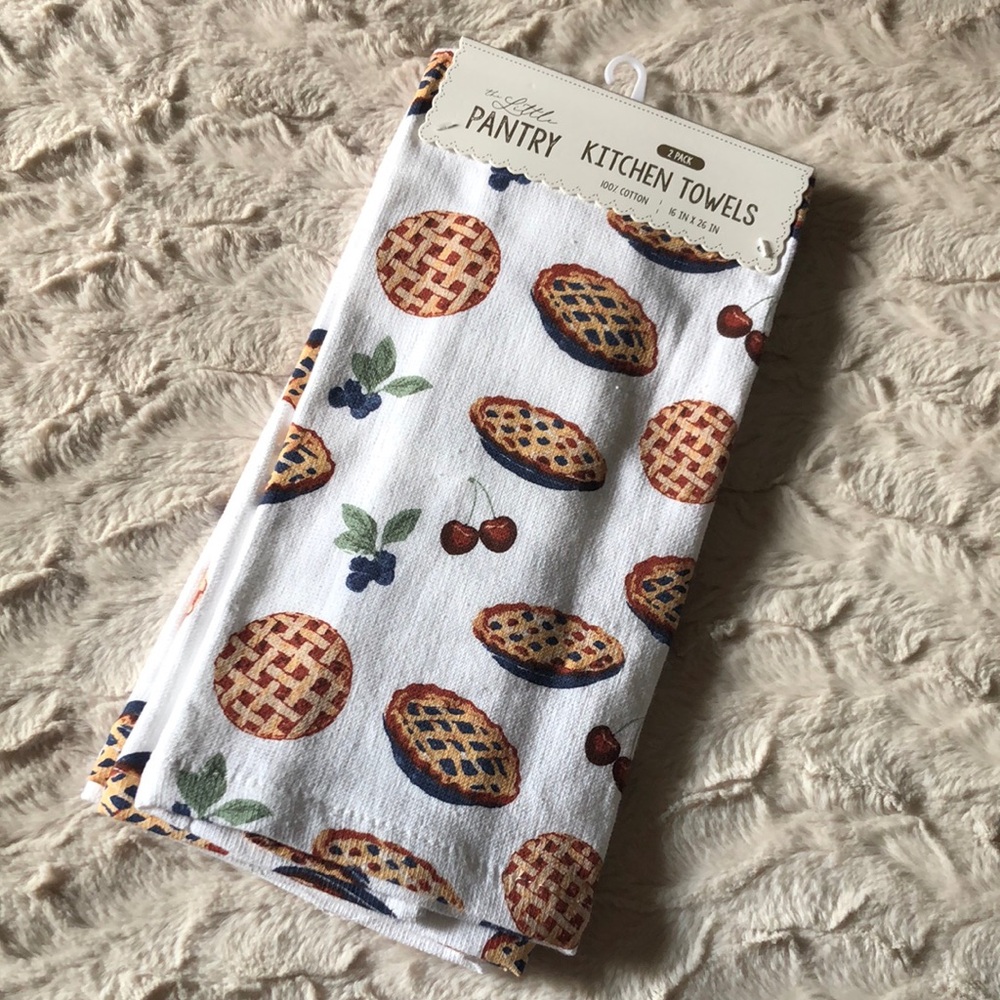 Kitchen Towels - White with Pie & Fruit Print